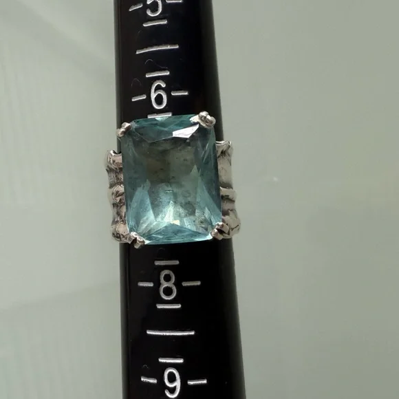 Silpada Silver ring with aquamarine-colored glass/stone - Picture 4 of 8